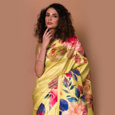 Off White And Pink Floral Pattern Digital Print Georgette Saree With T –  Fabcurate