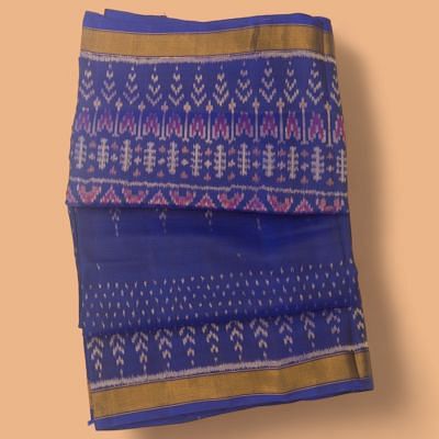 Orange Handwoven Rajkot Patola Silk Saree With Diamond Motifs And Pink  Border & Pallu