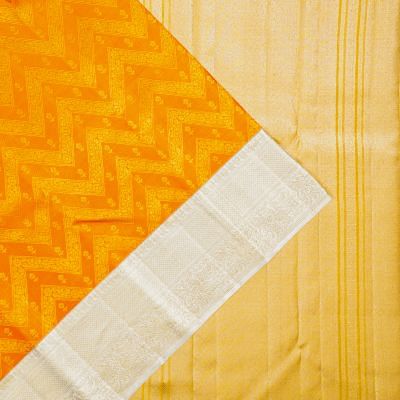 Kanchipuram Silk Zig Zag Lines Mustard Yellow Saree