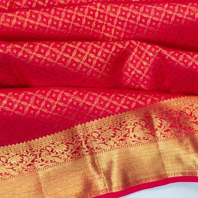 Kanchipuram Silk Criss Cross Checks And Butta Red Saree