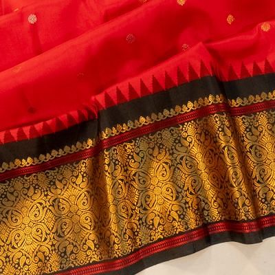 Gadwal Silk Butta Red Saree