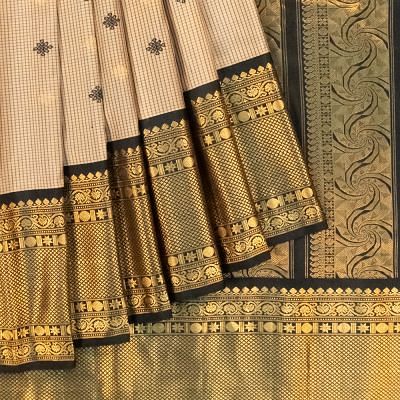 Gadwal Silk Checks And Butta Cream Saree