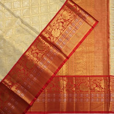 Kanchipuram Silk Jaal And Butta Gold Saree