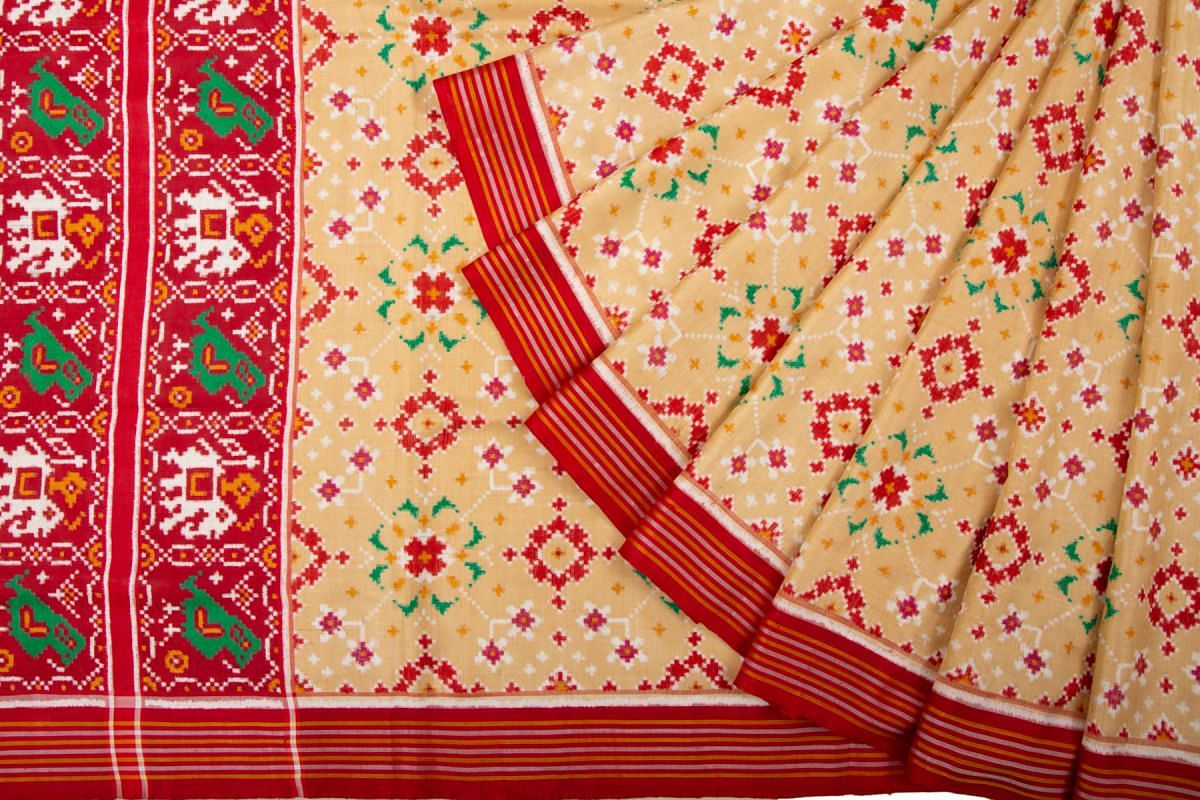 Patan Patola Silk Double Ikat Navaratna Bhat Cream Saree/5157306_2.jpg