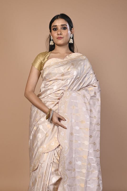 Buy Cream Banarasi Warm Silk Woven Patola Saree With Running Blouse For  Women by Nazaakat by Samara Singh Online at Aza Fashions.