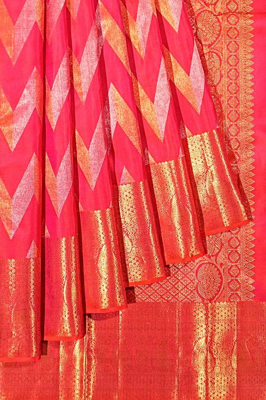 Kanchipuram Silk Zig Zag Lines Dual Tone Red And Pink Saree