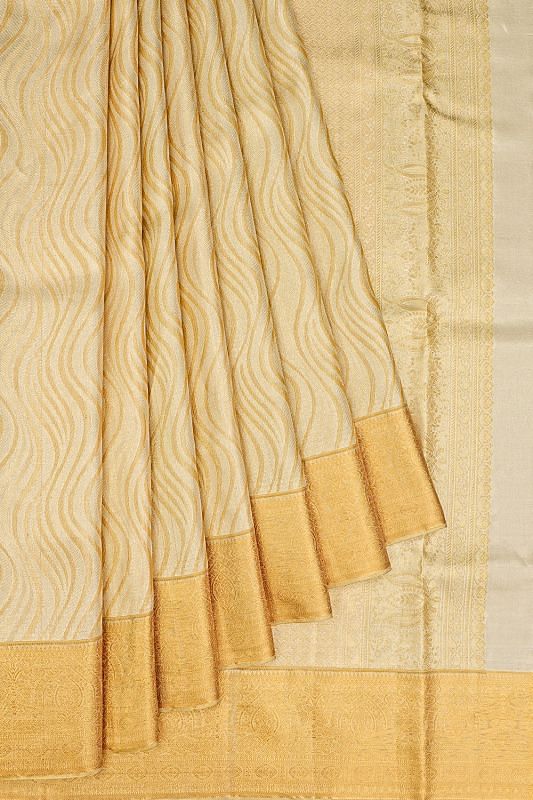 Kanchipuram Silk Tissue Geometrical Brocade Gold Saree