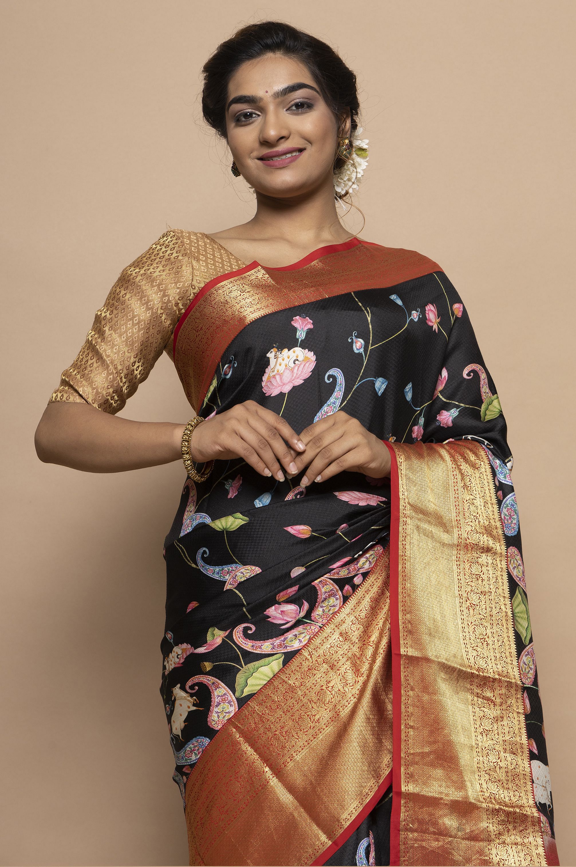 Amazing Soft Silk Saree With Appealing Blouse Piece – Lugabh.in
