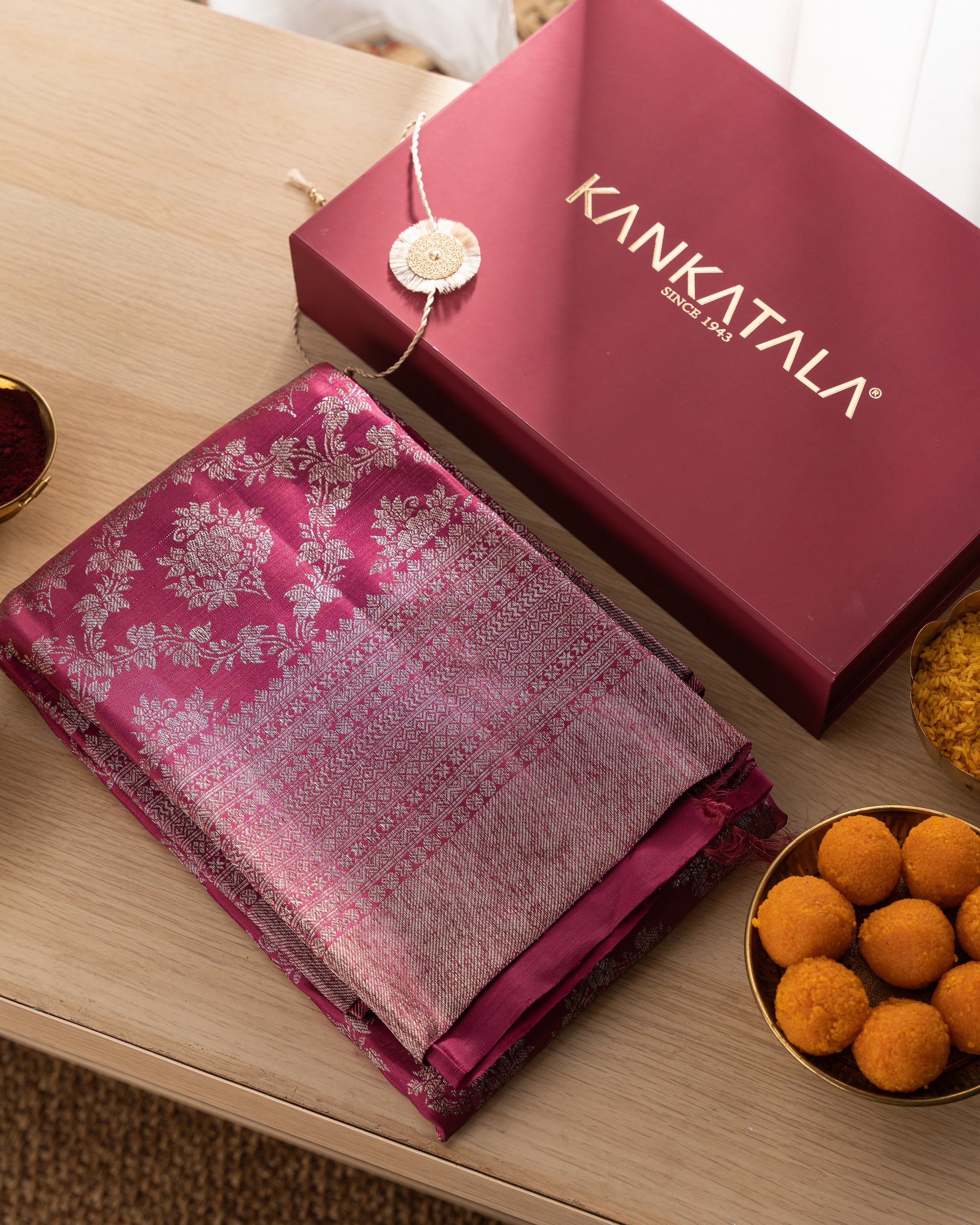 Saree Gift Box 🎁 | Colorful Bangles, Velvet Bangles, Wedding Accessories |  TikTok
