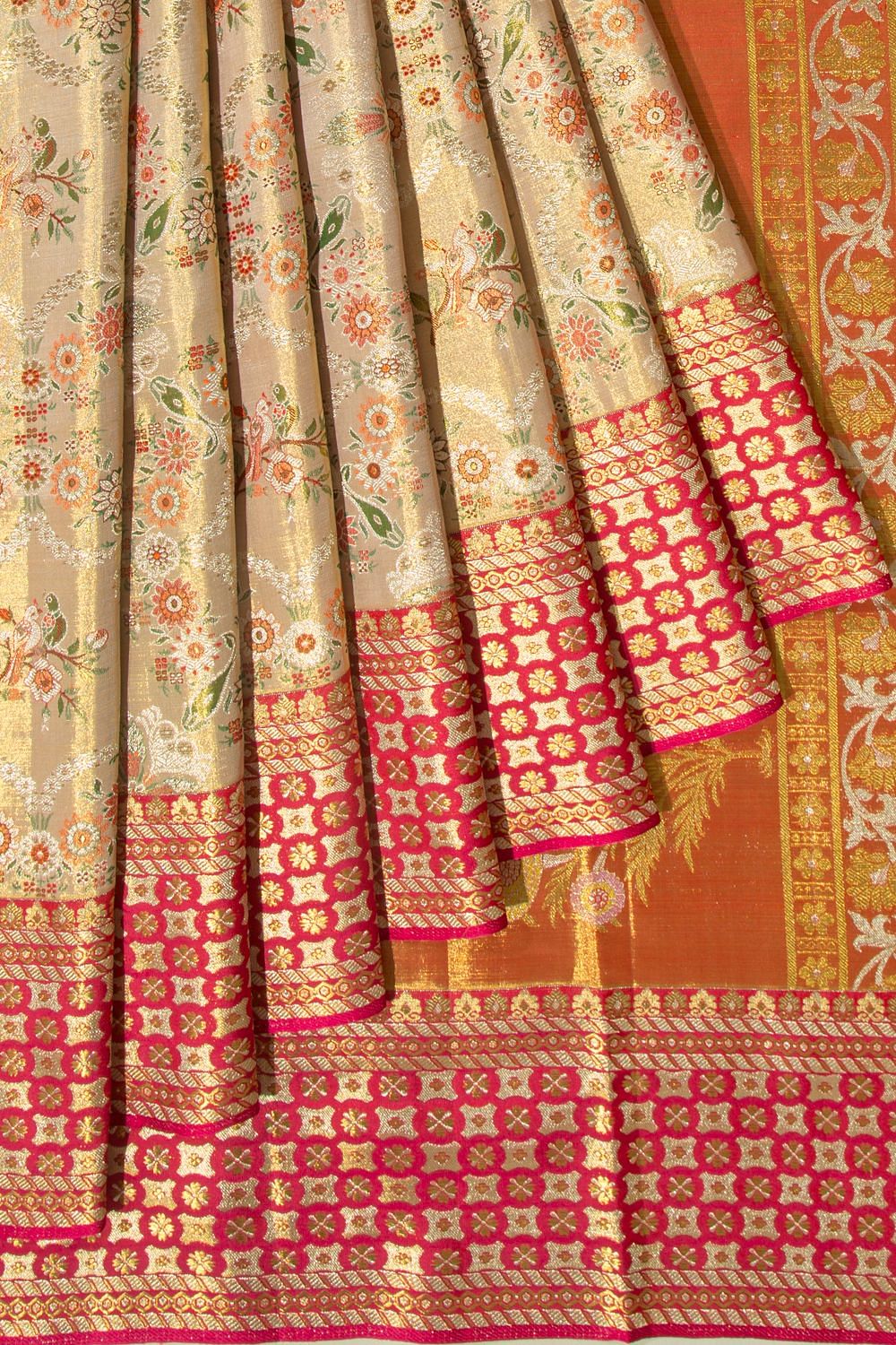 20 Traditional Designs of Gadwal Sarees For A Graceful Look!