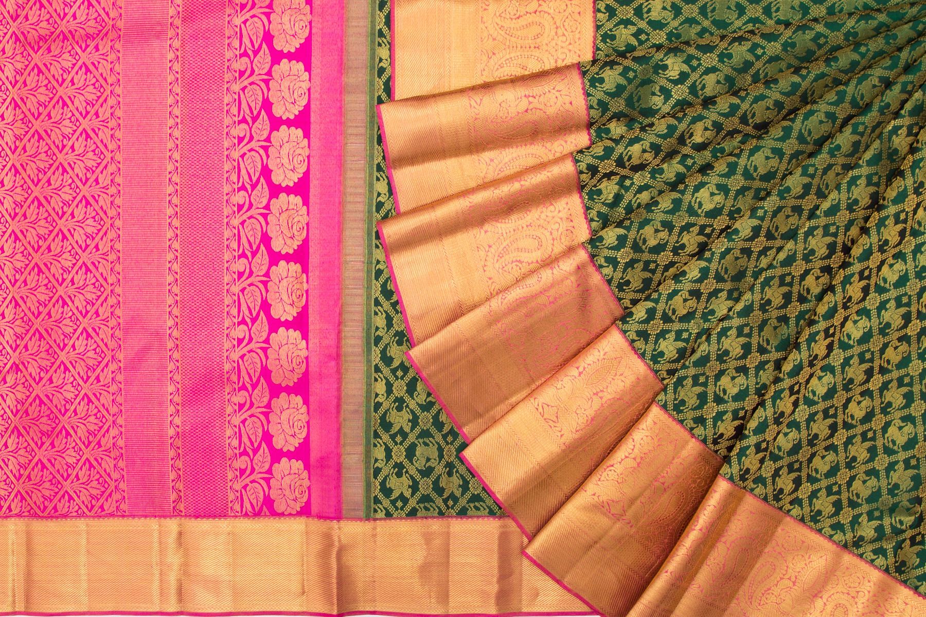 Nalli - 𝗞𝗮𝗻𝗰𝗵𝗶𝗽𝘂𝗿𝗮𝗺 𝗦𝗶𝗹𝗸 𝘀𝗮𝗿𝗲𝗲𝘀!⭐️ Spice up your  traditional appeal by wearing these Kanchipuram Silk Sarees crafted in  Jacquard designs all over the body with a contrasting grand pallu. Style it  up