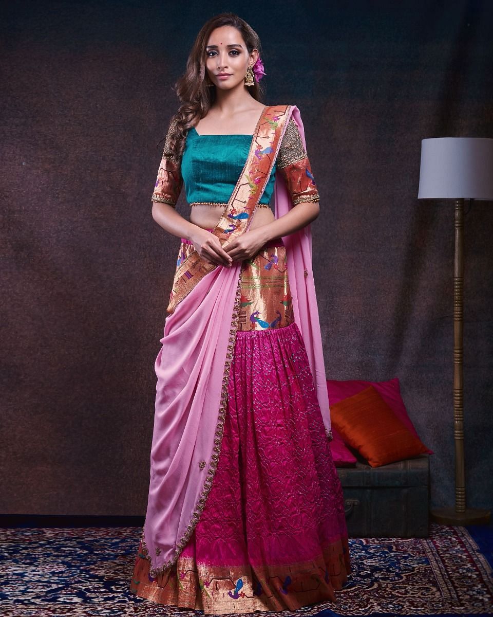 Buy Women Light Blue Bandhani Print Lehenga And Contrast Blouse Set With  Dupatta And Belt - Wedding Wonder - Indya
